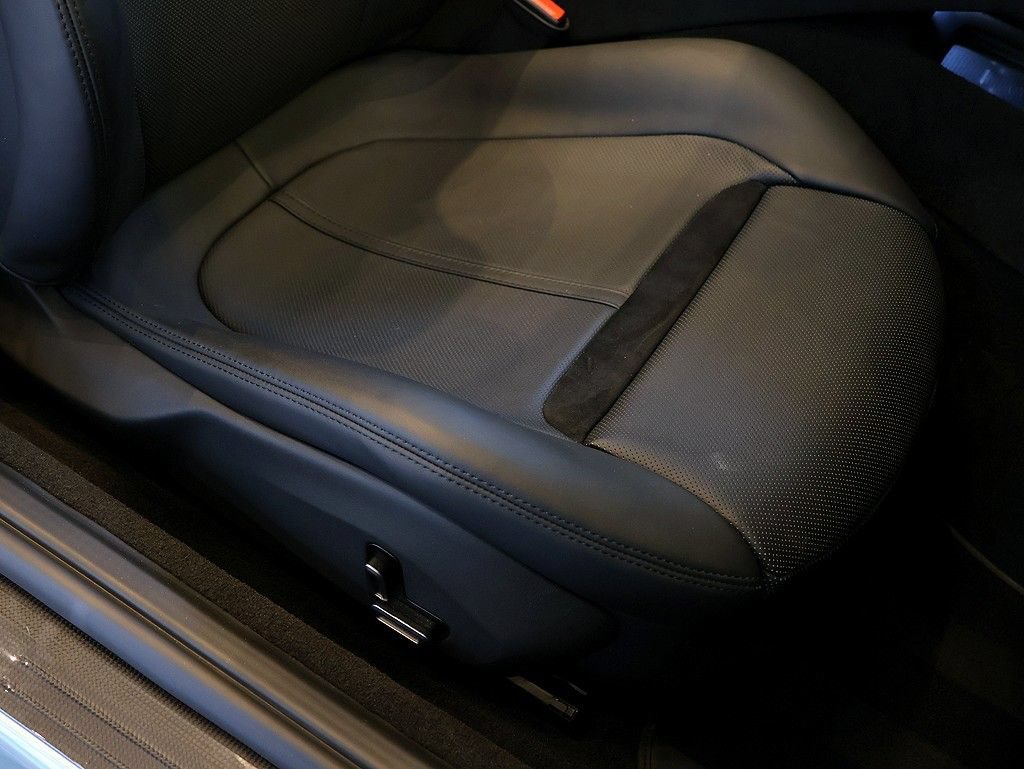 Certified 2024 Ferrari Roma Spider RWD image 92