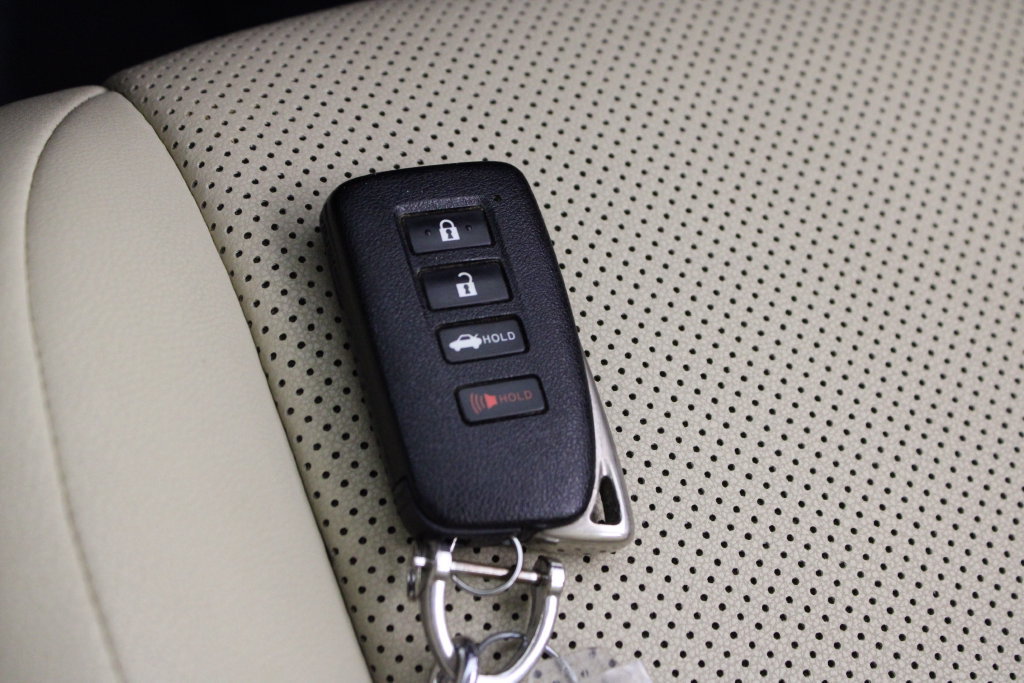 Used 2015 Lexus IS 250 AWD w/ Navigation System Package image 31
