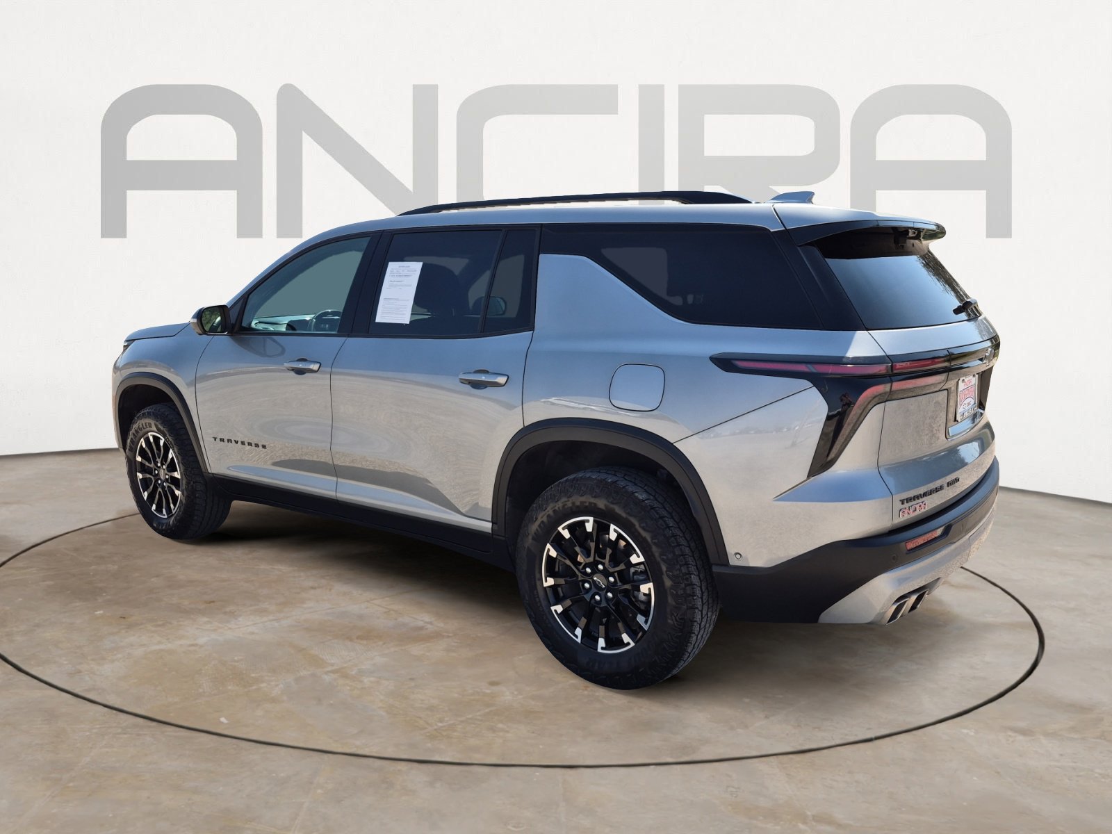Used 2024 Chevrolet Traverse Z71 w/ Enhanced Driving Package image 8