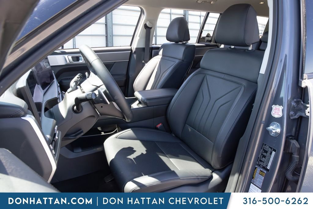 Used 2025 Hyundai Santa Fe SEL FWD image 18