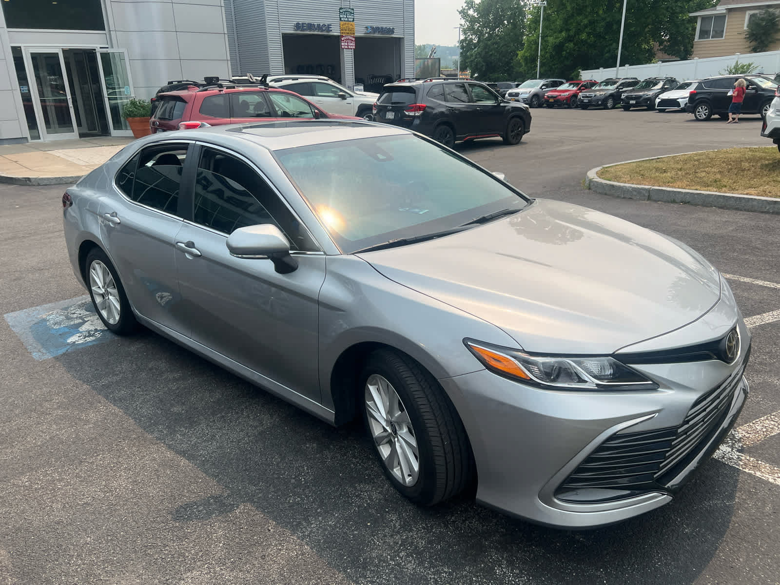 Used 2024 Toyota Camry LE w/ Convenience Package FWD image 11