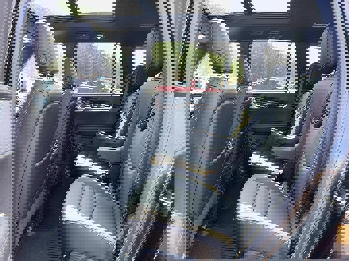 Used 2024 Cadillac XT6 Premium Luxury w/ Technology Package image 29