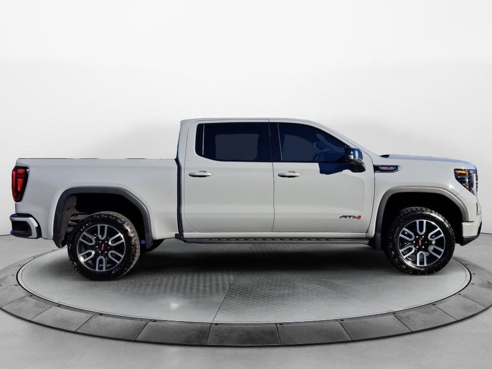 Used 2024 GMC Sierra 1500 AT4 w/ Technology Package AWD/4WD image 8