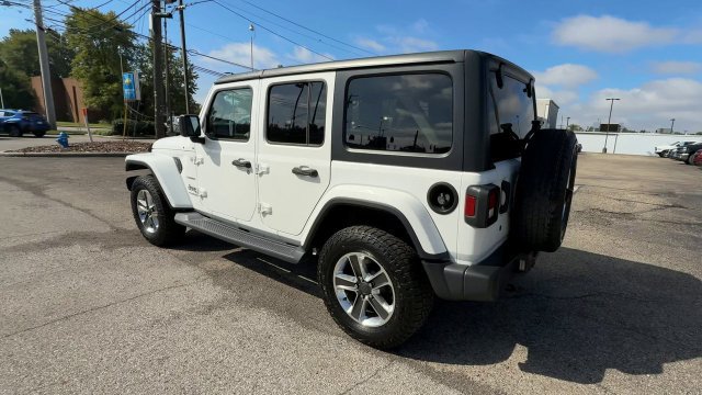 Used 2018 Jeep Wrangler Unlimited Sahara AWD/4WD image 6