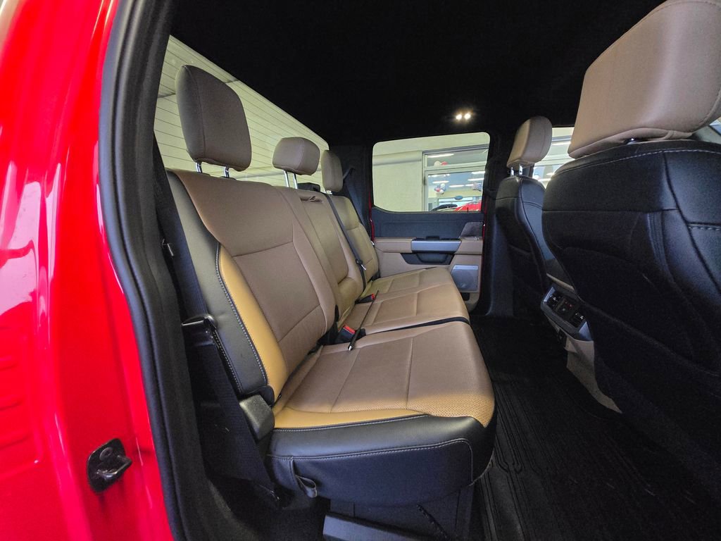 Used 2025 Ford F350 Lariat w/ Chrome Package image 23