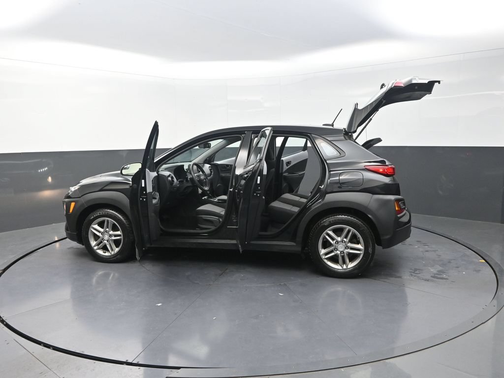 Used 2021 Hyundai Kona SE AWD/4WD image 32