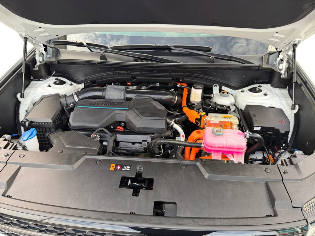 Used 2025 Hyundai Santa Fe Calligraphy image 27