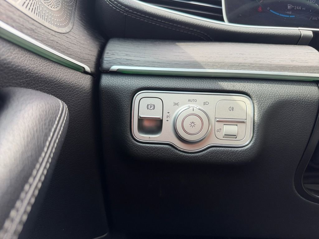 Used 2022 Mercedes-Benz GLS 450 4MATIC image 23