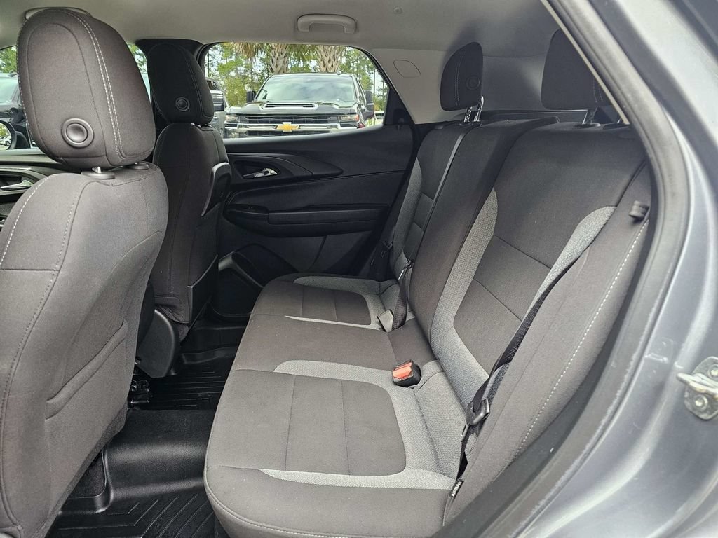 Used 2022 Chevrolet TrailBlazer LT w/ Convenience Package AWD/4WD image 14