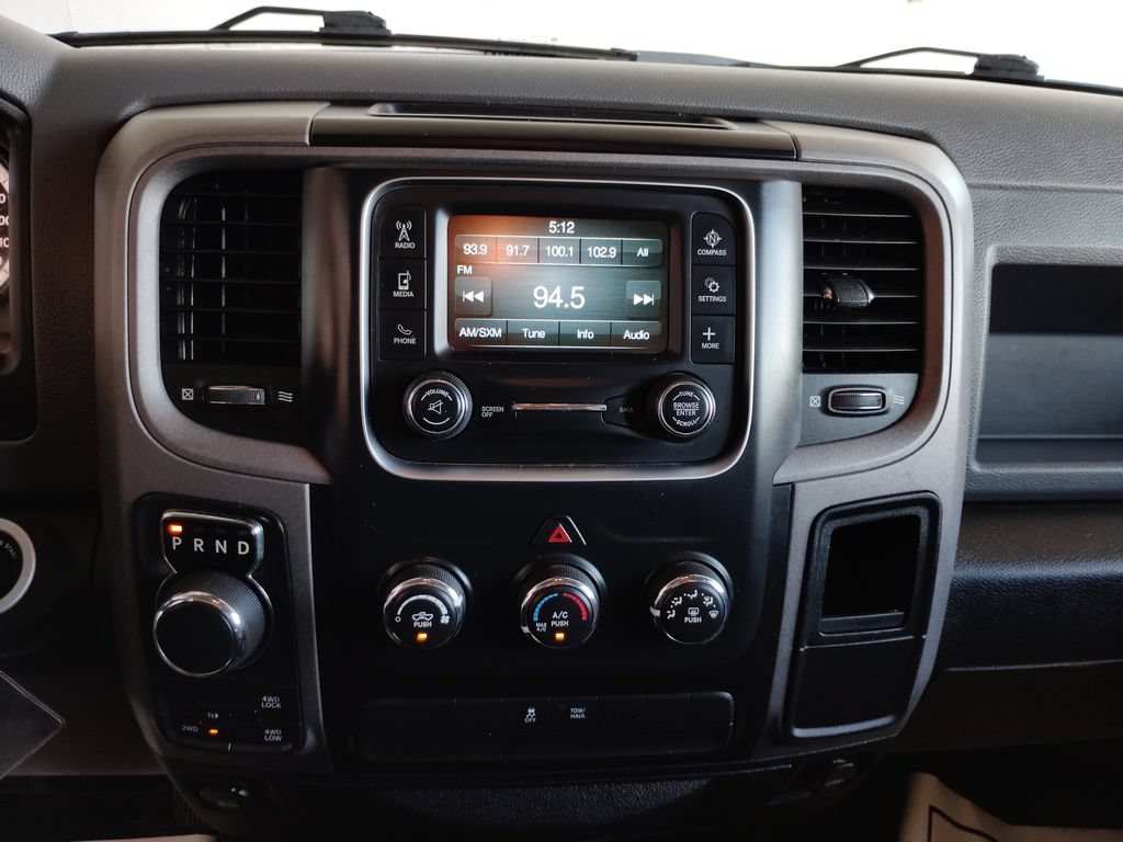 Used 2018 RAM 1500 Express AWD/4WD image 28