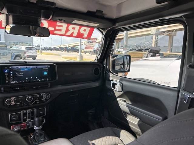 Used 2024 Jeep Gladiator Mojave w/ Convenience Group image 35