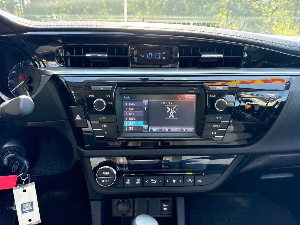 Used 2015 Toyota Corolla S FWD image 18