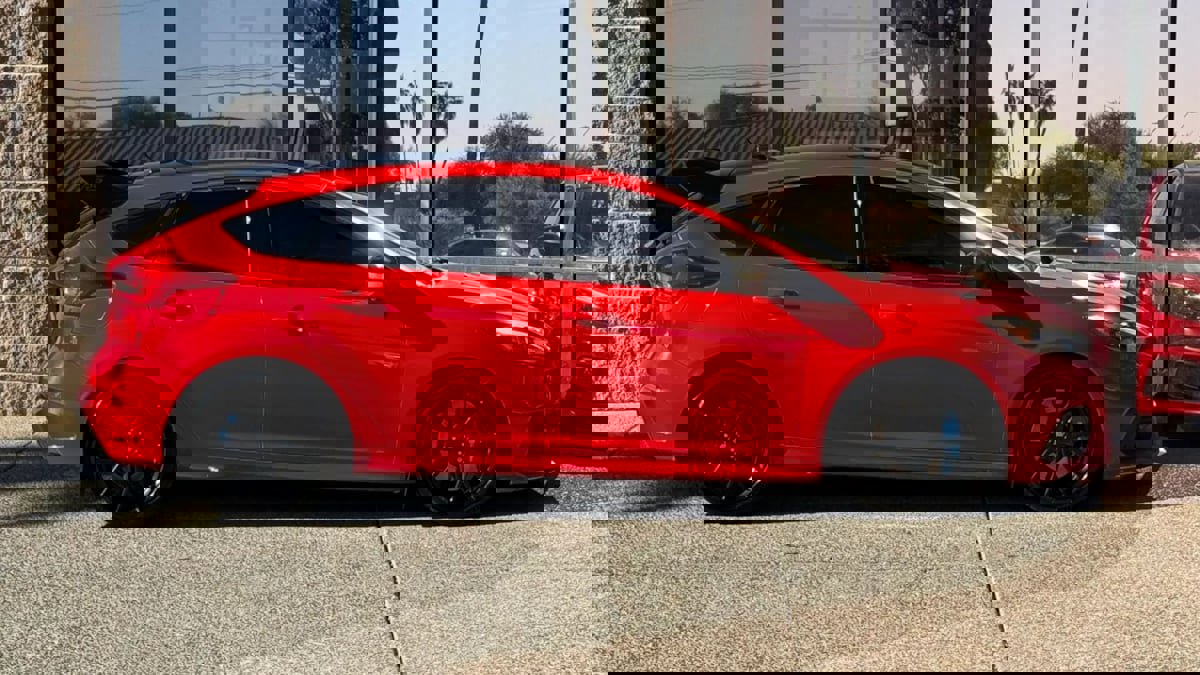 Used 2018 Ford Focus RS AWD/4WD image 14