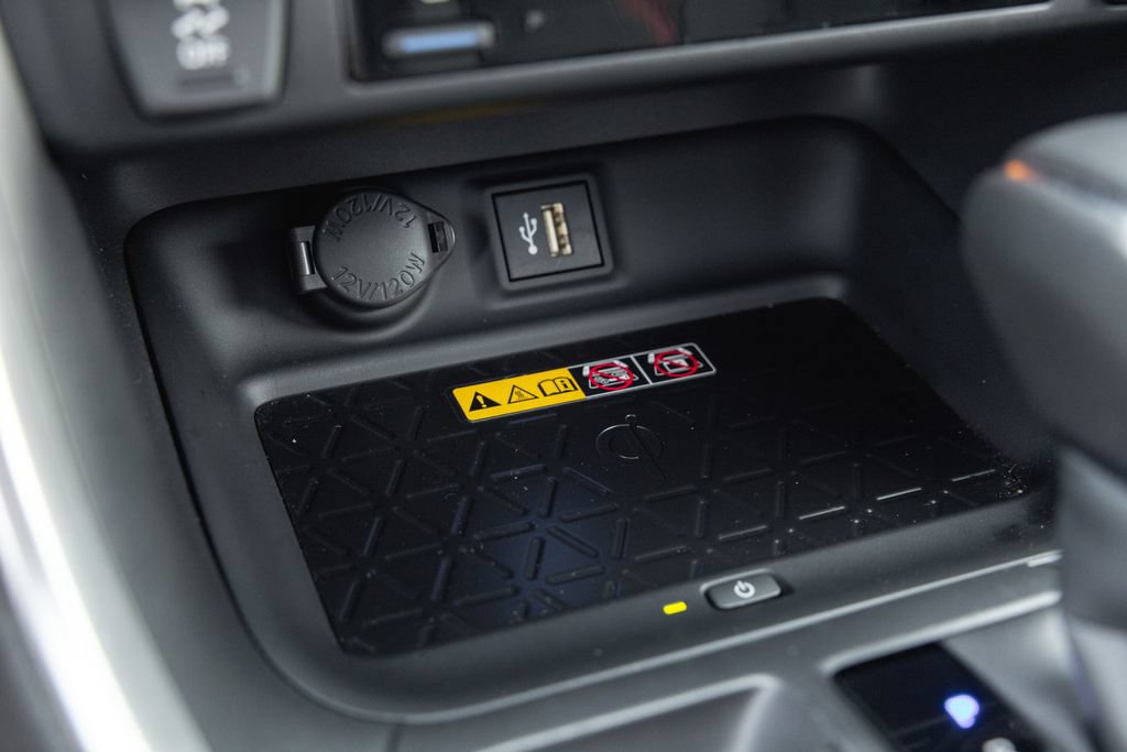 Certified 2025 Toyota RAV4 XSE AWD/4WD image 21