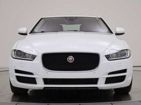 Used 2017 Jaguar XE Premium image 8