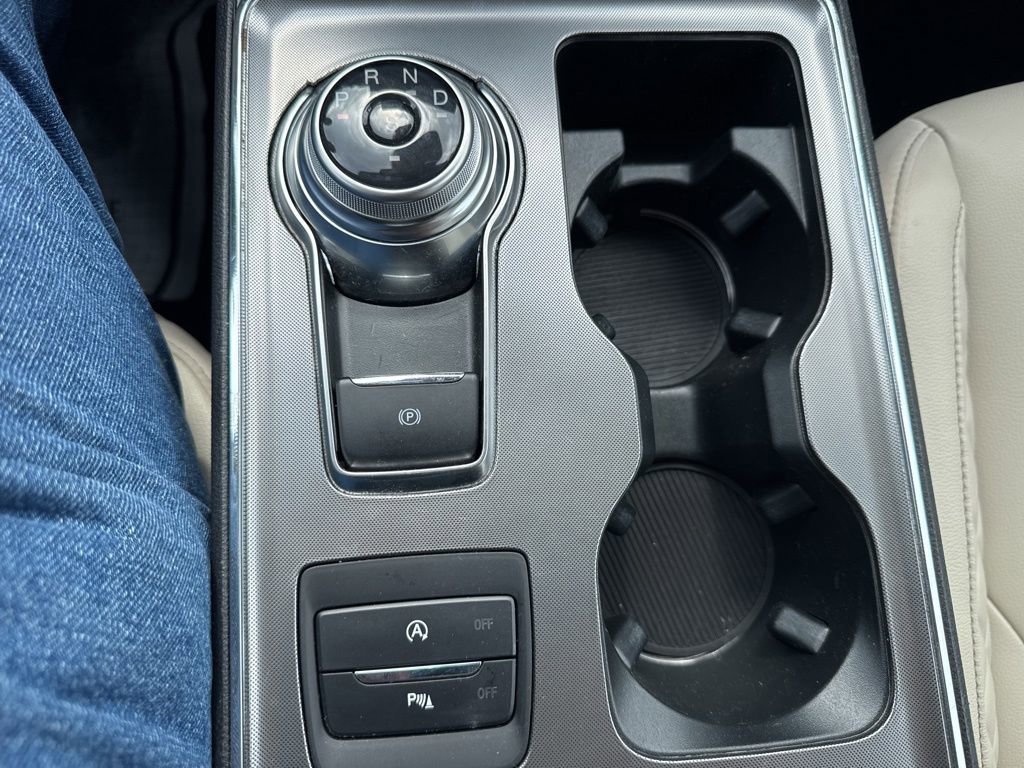 Used 2024 Ford Edge Titanium image 34