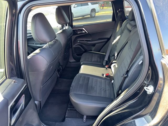 Used 2024 Mitsubishi Outlander SE image 10