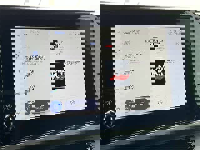 Used 2025 Toyota Camry SE image 20