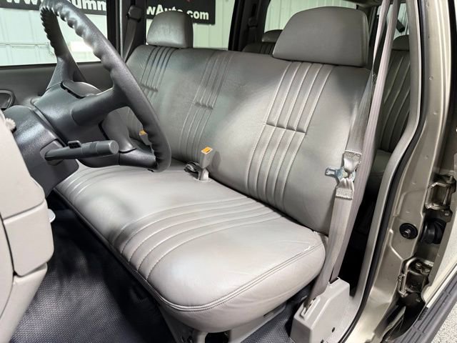 Used 1999 Chevrolet Suburban 2WD image 16