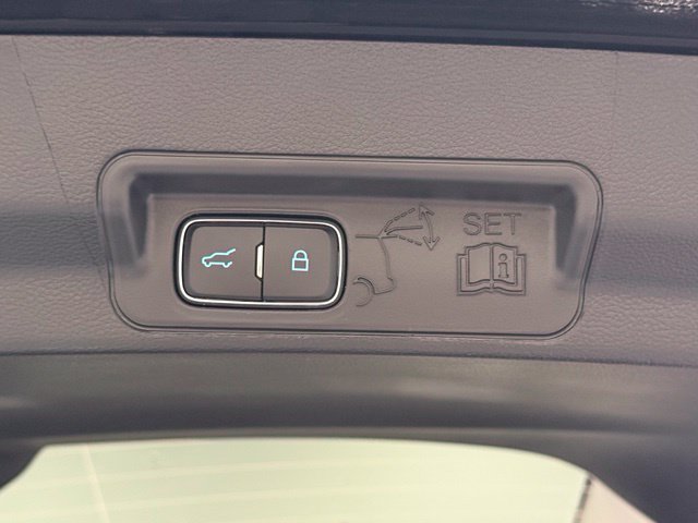 New 2026 Ford Explorer Active RWD image 28