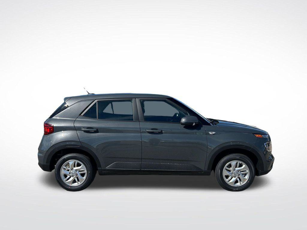 New 2026 Hyundai Venue SE FWD image 7