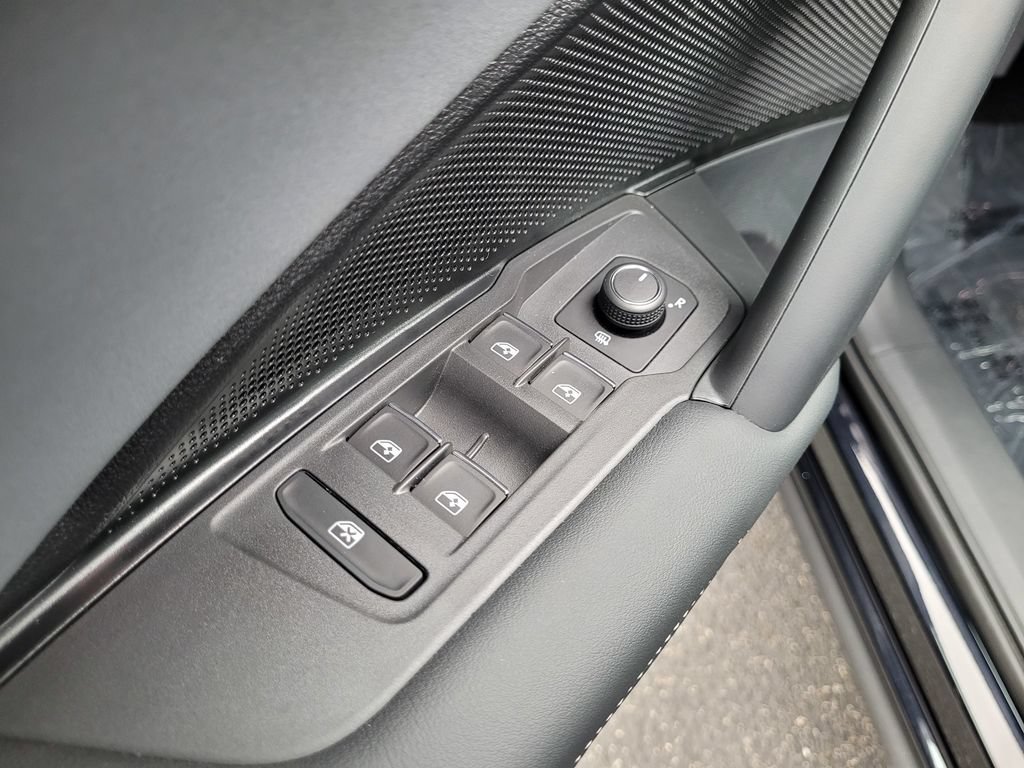 New 2026 Volkswagen Tiguan SE AWD/4WD image 26