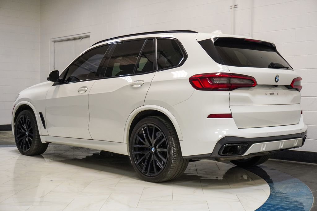 Used 2020 BMW X5 M50i w/ Premium Package image 39