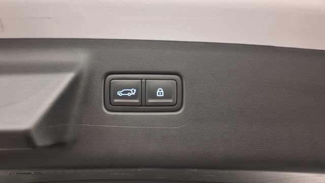 Used 2024 Hyundai Santa Fe Limited image 14