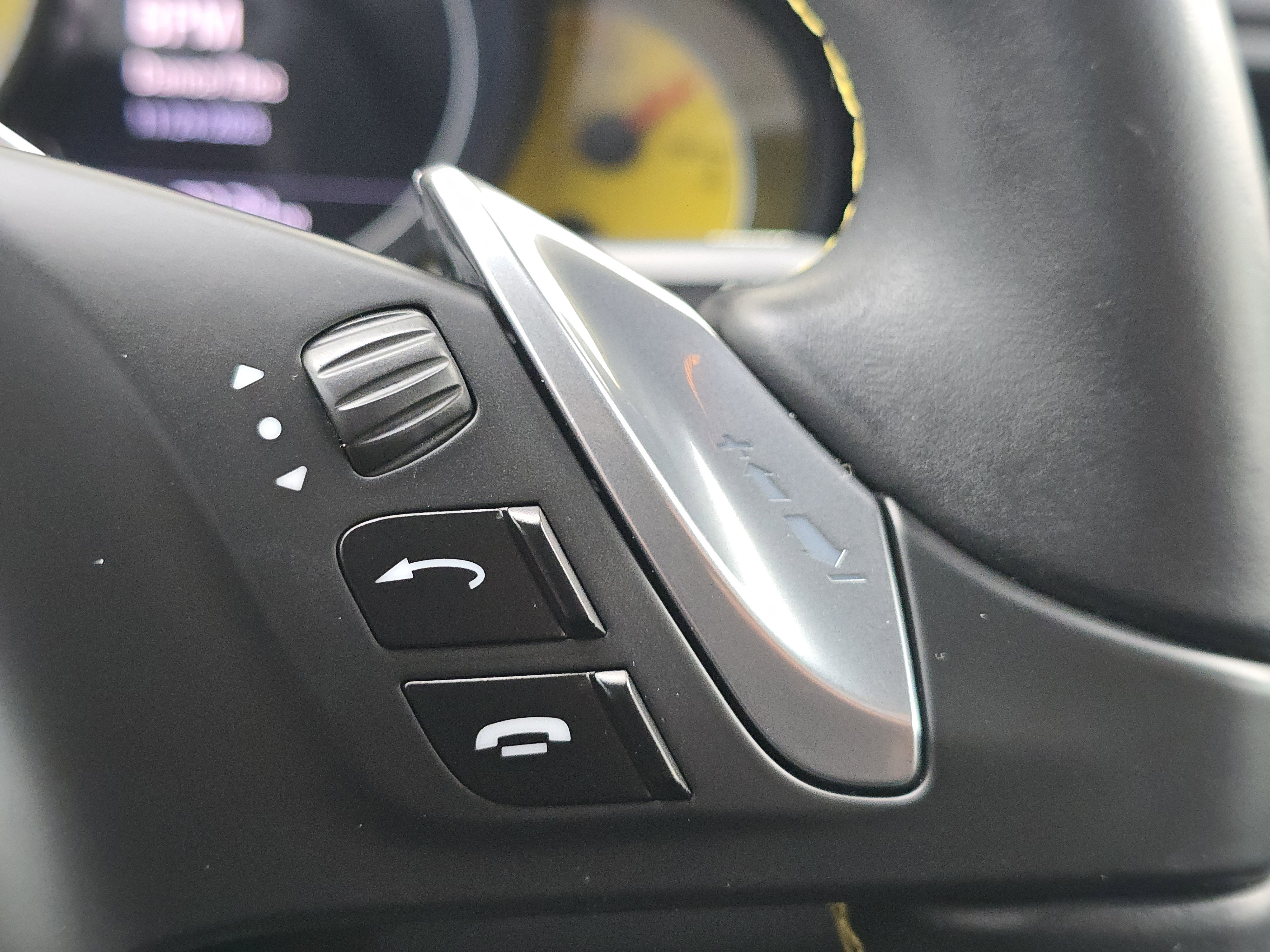 Used 2014 Porsche 911 Turbo S image 26