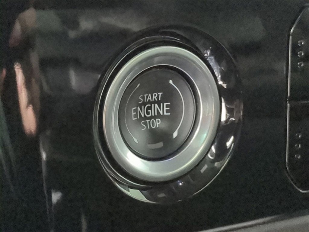 Used 2024 Chevrolet Silverado 1500 LT image 17