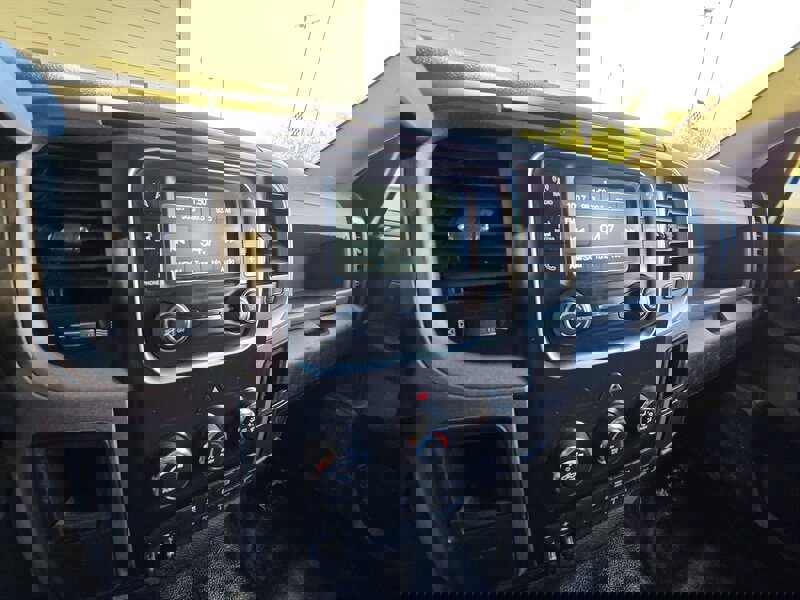 Used 2015 RAM 4500 Tradesman w/ Power & Remote Entry Group image 16