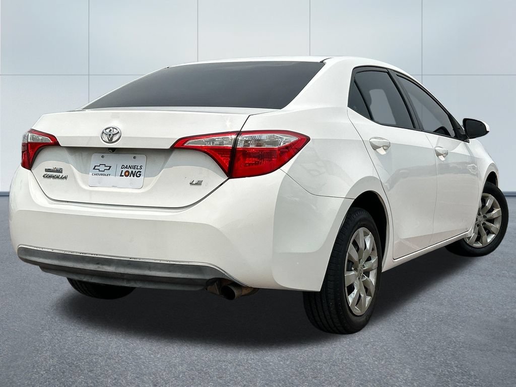 Used 2015 Toyota Corolla LE FWD video 2