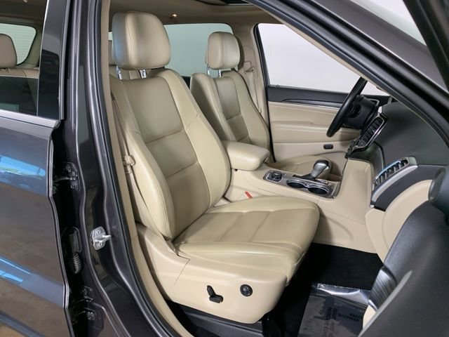 Used 2019 Jeep Grand Cherokee Limited AWD/4WD image 38