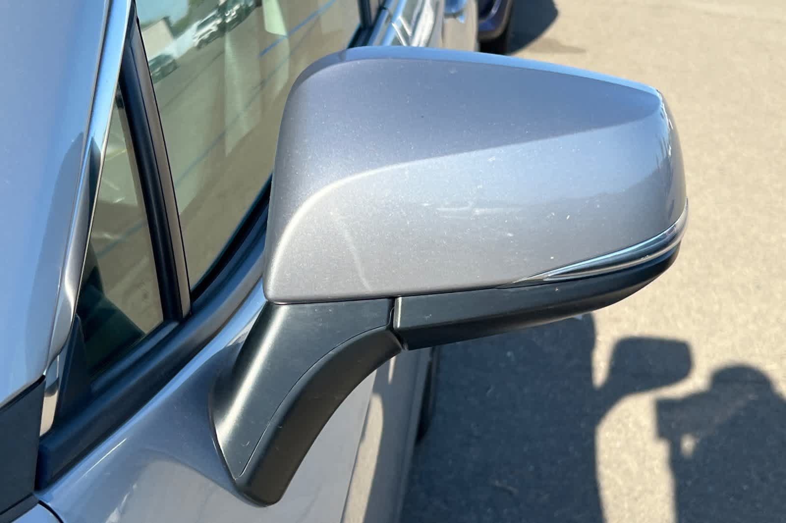 Used 2019 Toyota RAV4 XLE w/ Carpet Mat Package FWD image 9