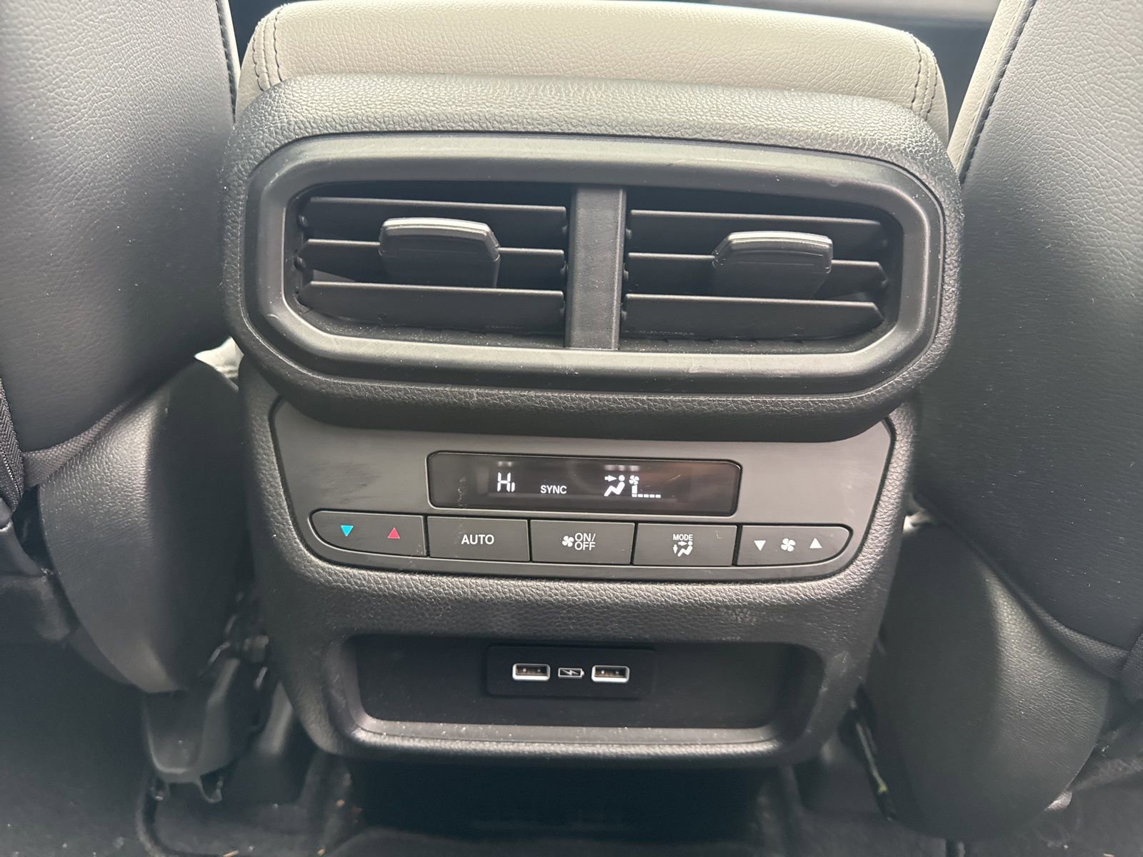 Used 2023 Honda Pilot Touring image 25