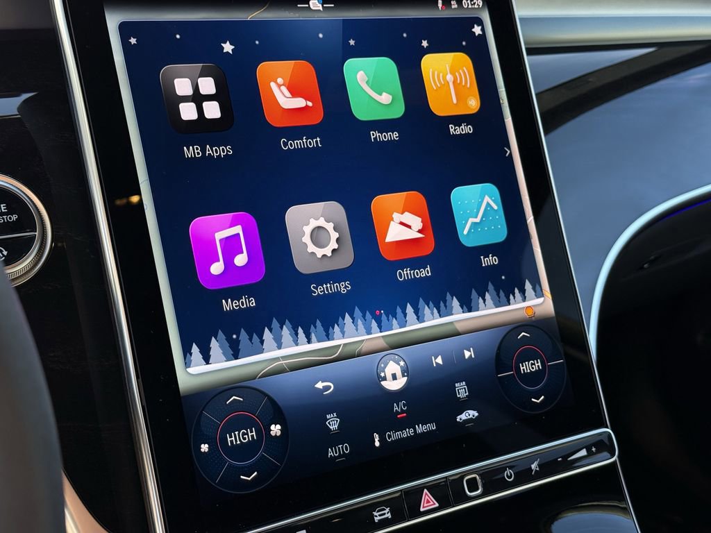 Certified 2025 Mercedes-Benz GLC 300 4MATIC image 34