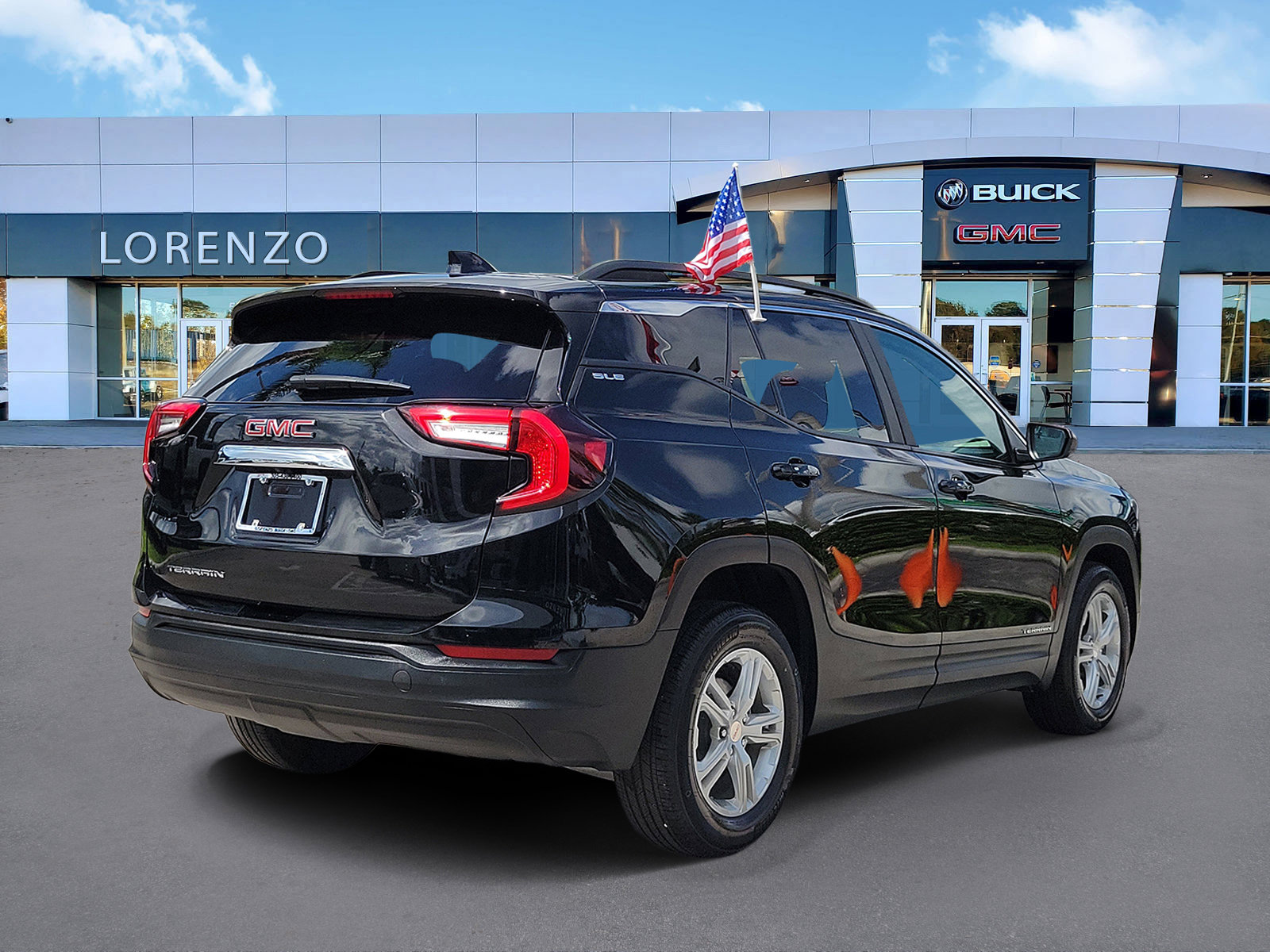 Used 2023 GMC Terrain SLE w/ Driver Convenience Package FWD image 5