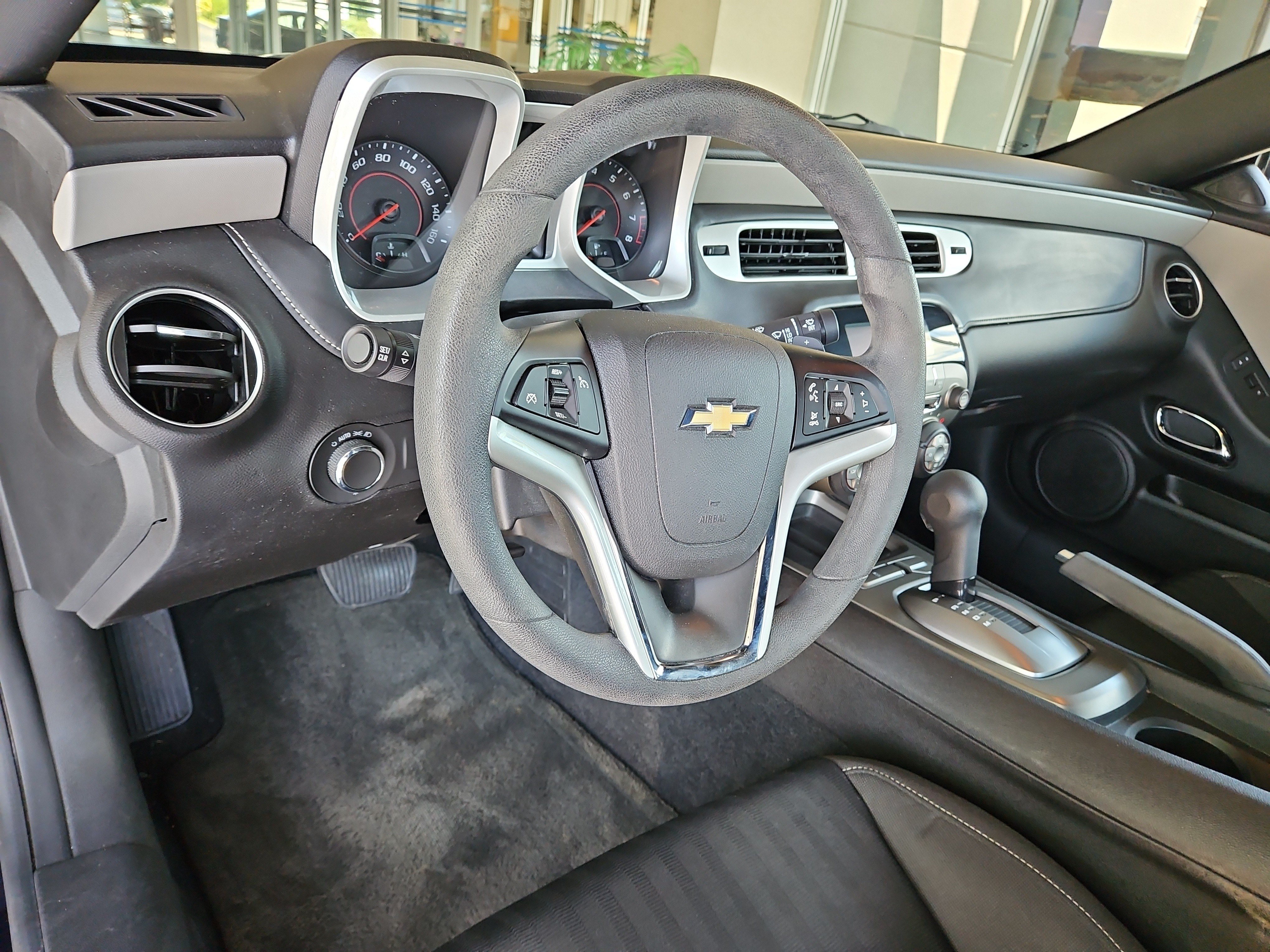 Used 2015 Chevrolet Camaro LS RWD image 18