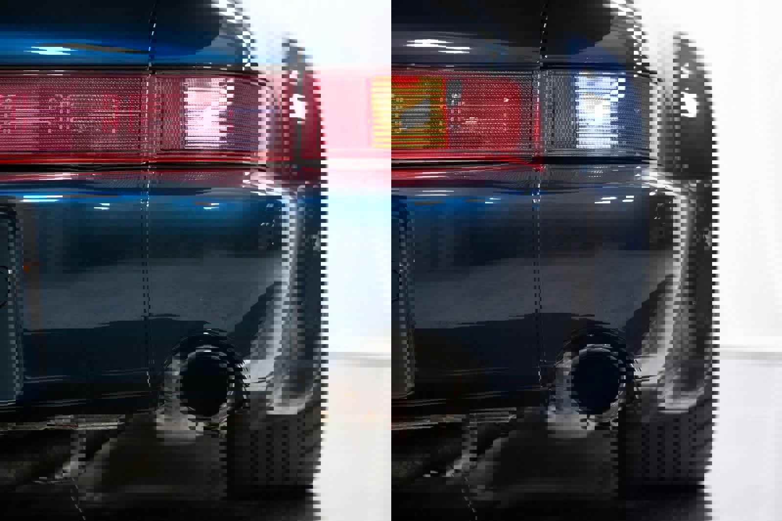 Used 1992 Porsche 911 Turbo image 33