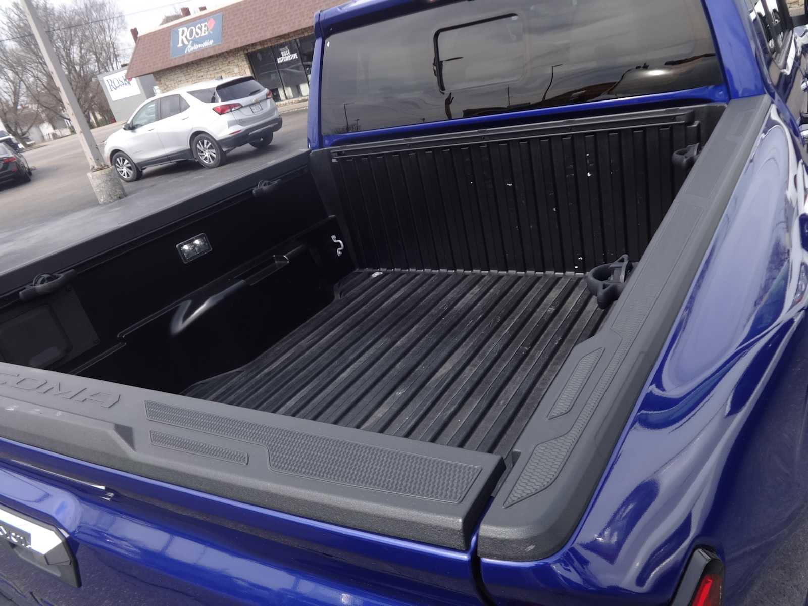 Used 2024 Toyota Tacoma Limited w/ Limited Package (LT) image 10