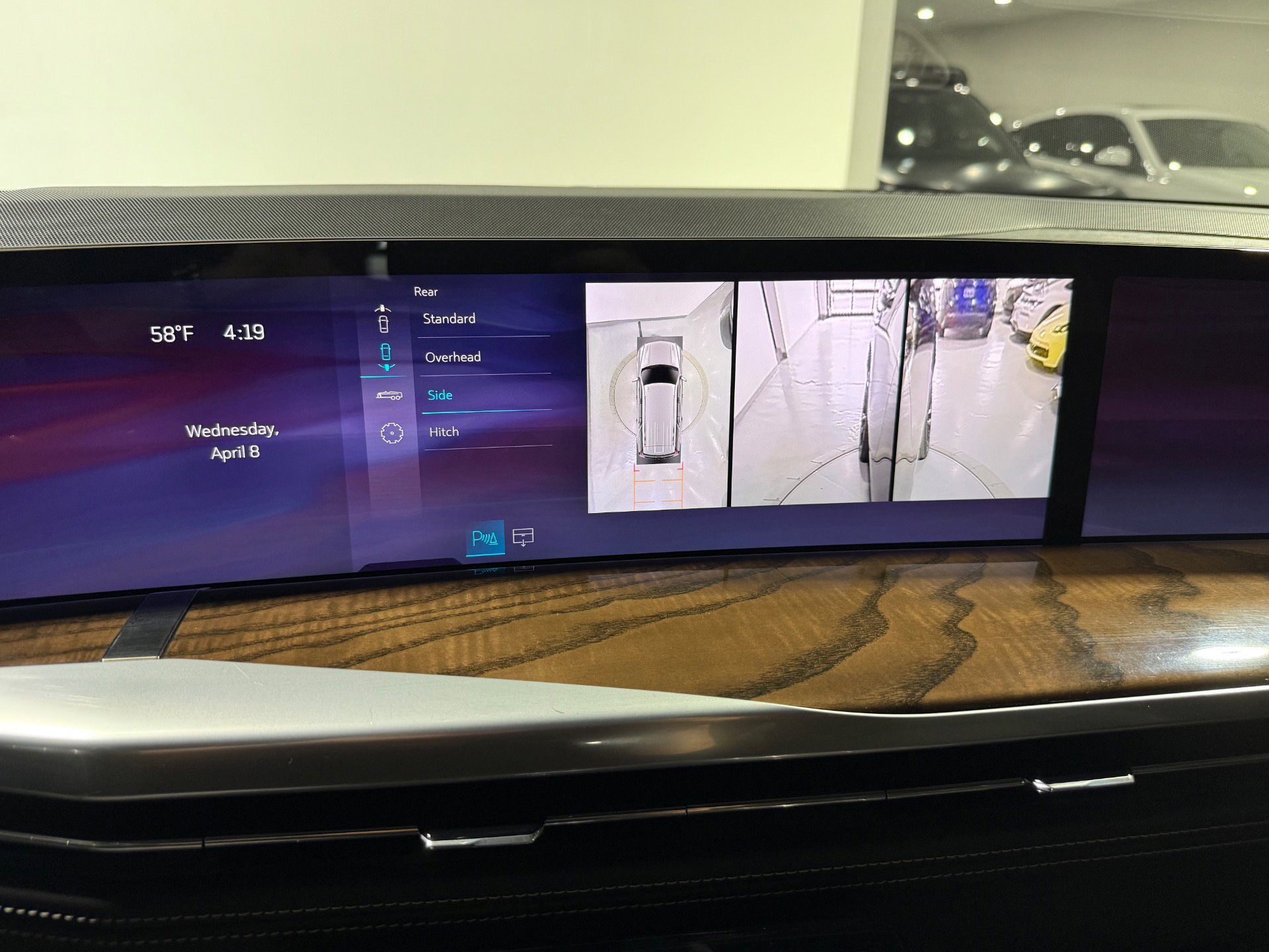 Used 2025 Cadillac Escalade Sport Platinum w/ LPO, ONYX Package image 39