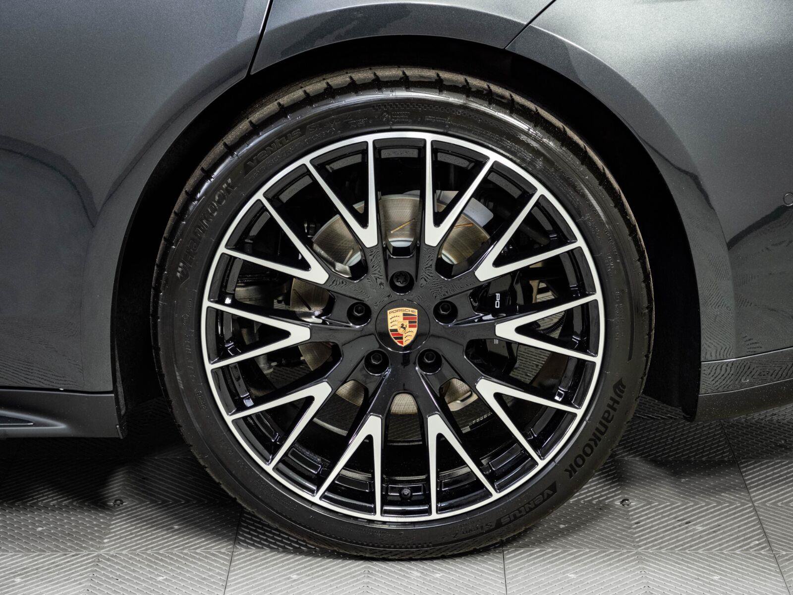New 2026 Porsche Panamera 4 AWD/4WD image 39