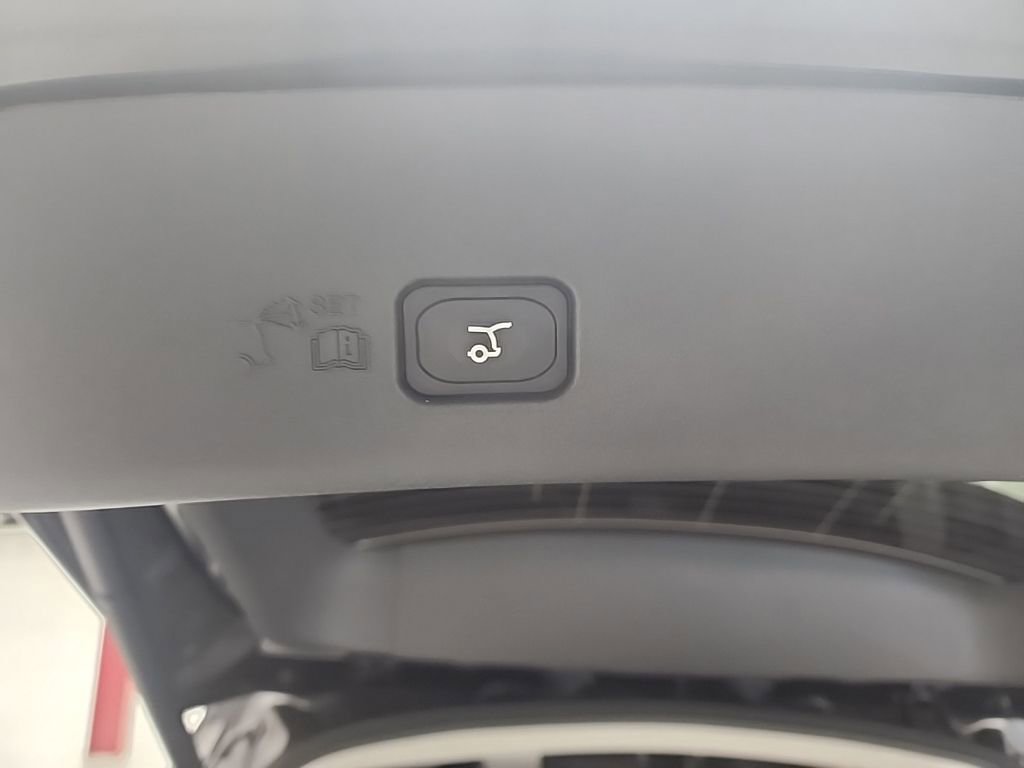 New 2026 Lincoln Nautilus Reserve w/ Jet Appearance Package image 16