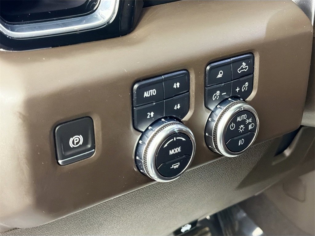 Used 2024 GMC Sierra 2500 Denali w/ Denali Reserve Package image 10