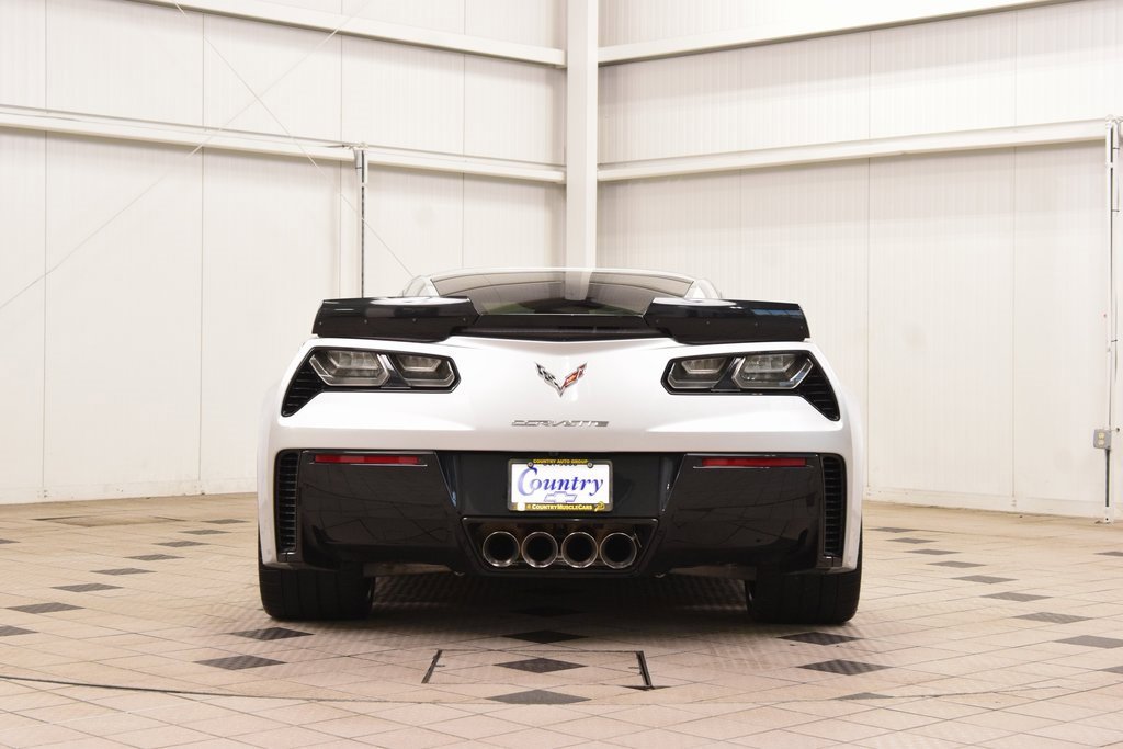 Used 2015 Chevrolet Corvette Z06 w/ 3LZ Preferred Equipment Group image 9