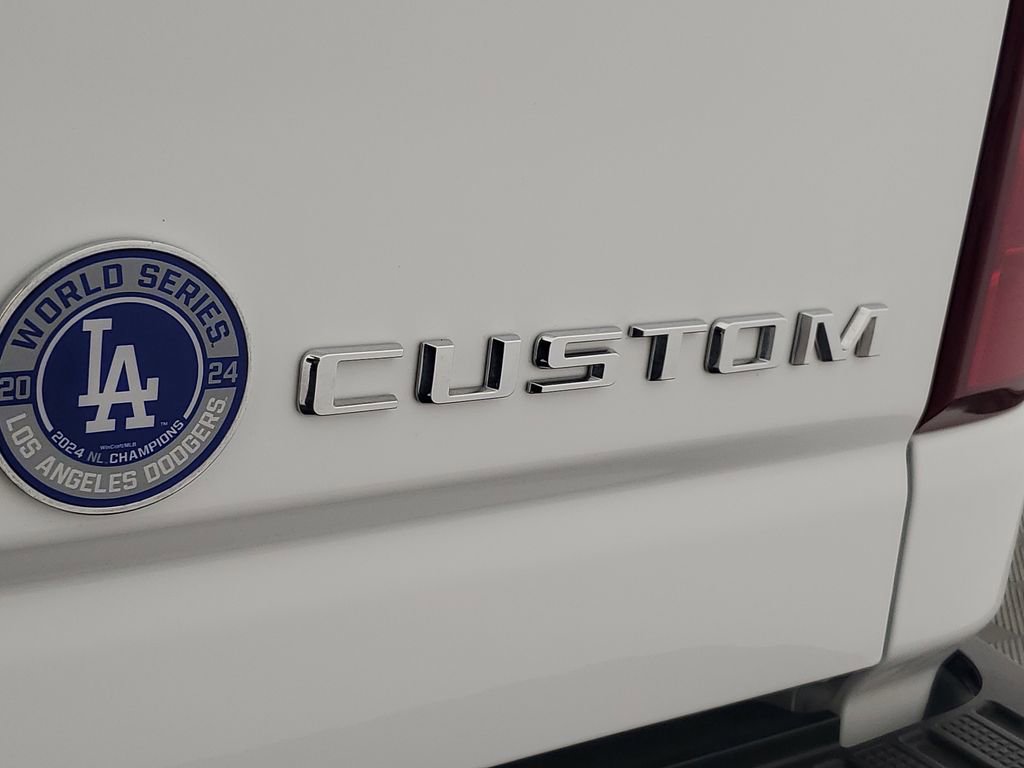 Used 2024 Chevrolet Silverado 2500 Custom w/ Custom Value Package image 32