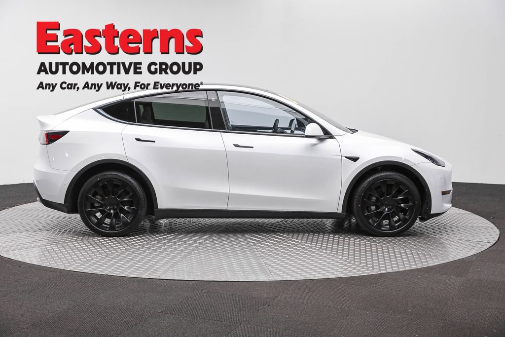 Used 2022 Tesla Model Y Long Range AWD/4WD image 3