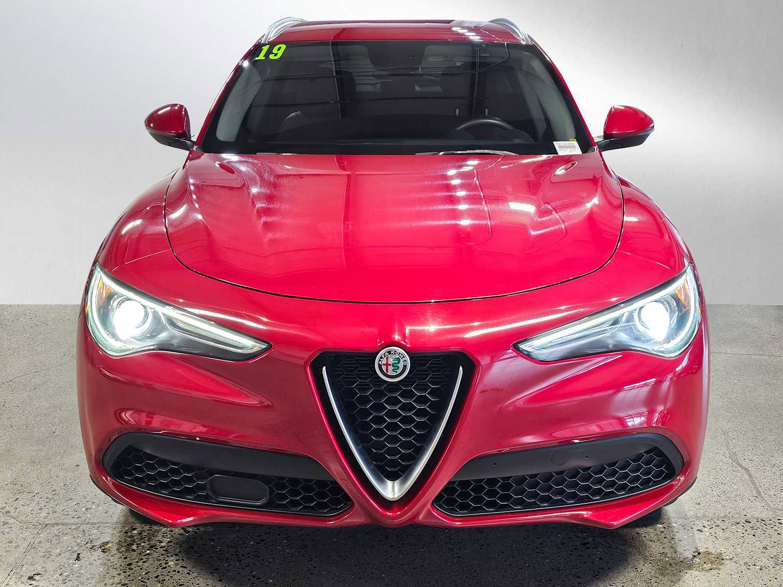 Used 2019 Alfa Romeo Stelvio image 2