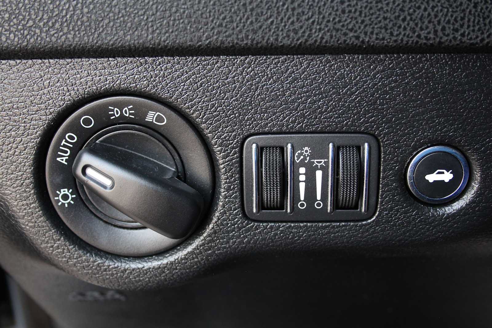 Used 2022 Dodge Charger SXT RWD image 26