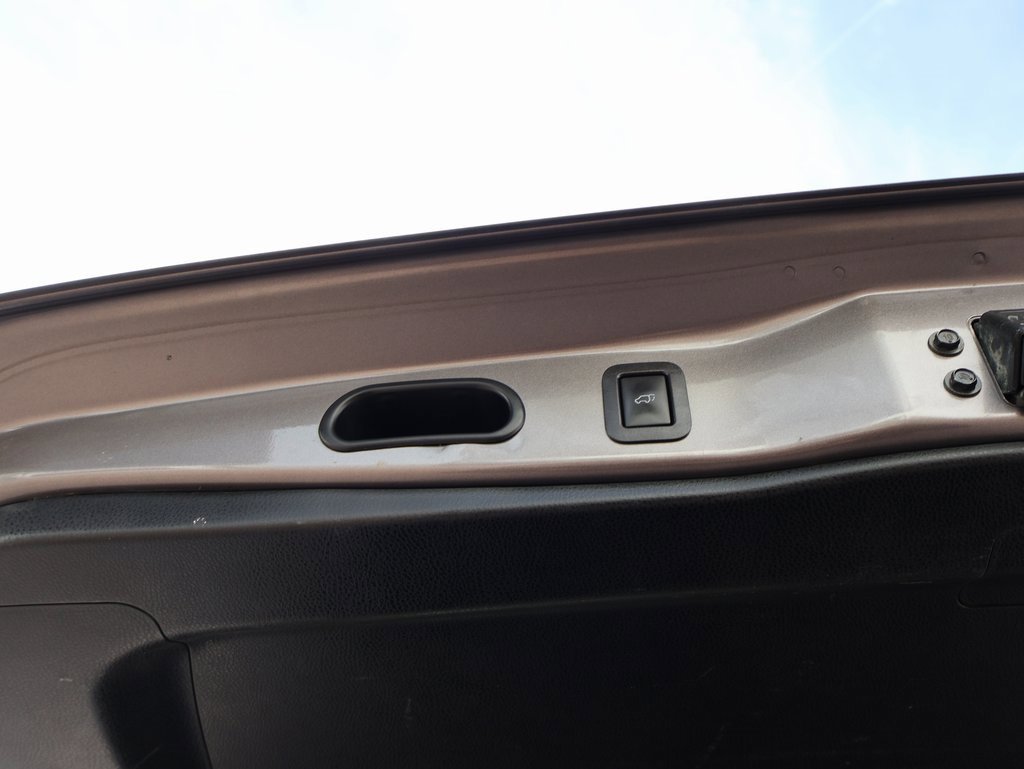 Used 2015 Toyota Highlander XLE image 23